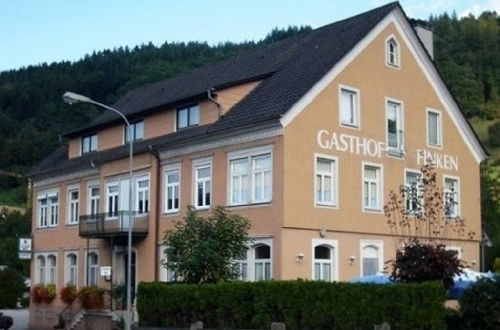 Gasthaus Finken Oppenau Bagian luar foto