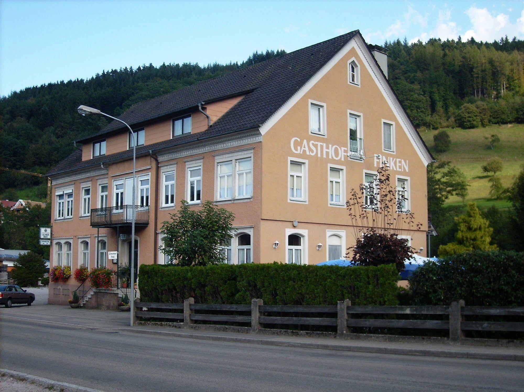Gasthaus Finken Oppenau Bagian luar foto